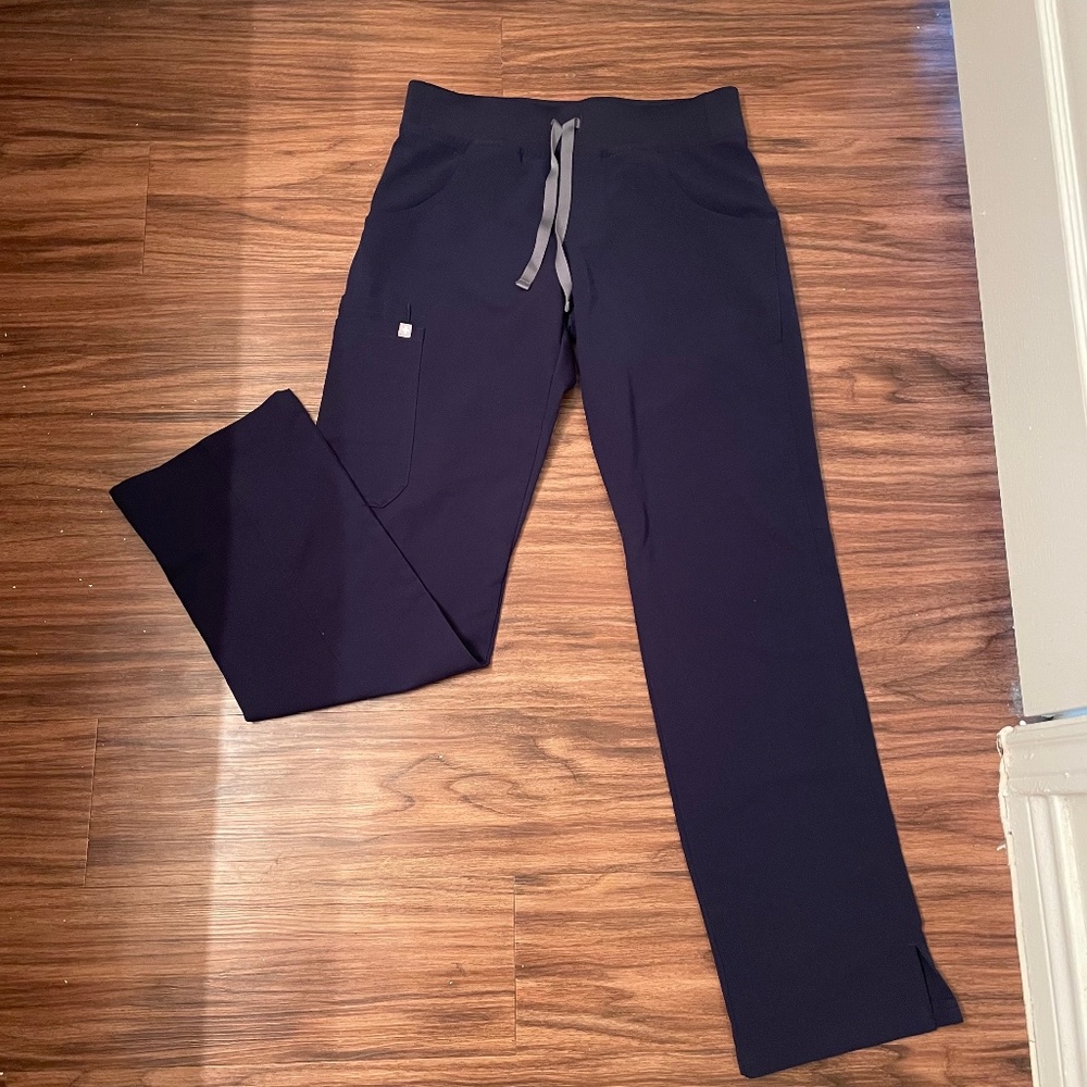 FIGS livingston scrub pants